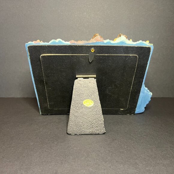 ABC Hand-Painted Resin Fishing Horizontal Picture Frame - Fits 4 x 5" Photo - Picture 6 of 7